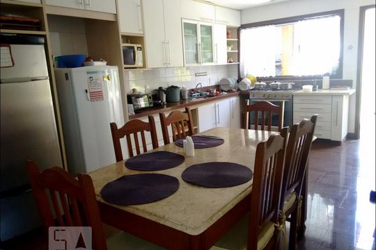 Casa de Condomínio para alugar com 4 quartos, 480m² em Largo da Batalha, Niterói