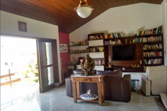 Casa de Condomínio para alugar com 4 quartos, 480m² em Largo da Batalha, Niterói