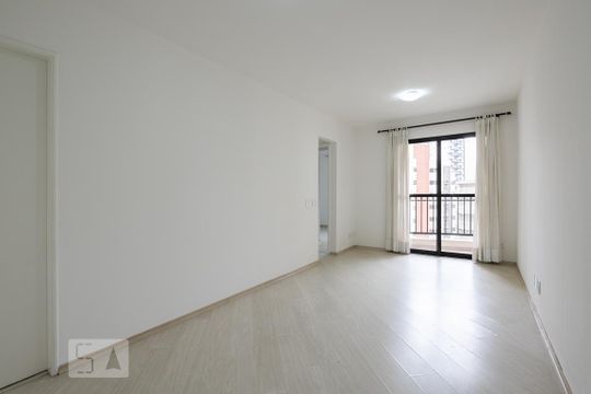 Apartamento à venda com 2 quartos, 56m² em Vila Olímpia, São Paulo