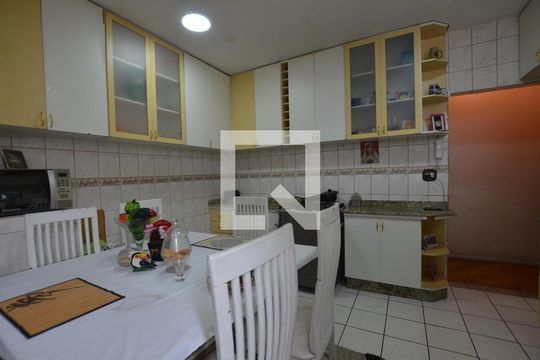 Cozinha de apartamento para alugar com 2 quartos, 80m² em Vila da Penha, Rio de Janeiro