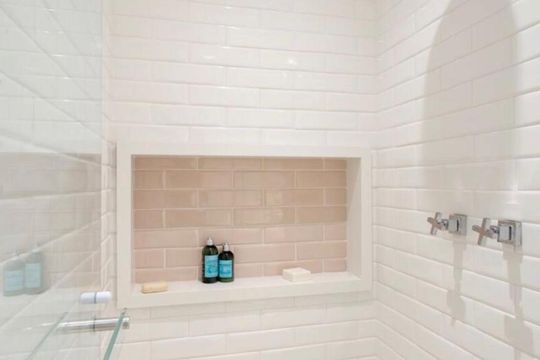 Banheiro de apartamento à venda com 1 quarto, 54m² em Jardim das Acácias, São Paulo