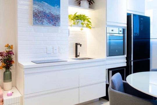 Sala/Cozinha de apartamento à venda com 1 quarto, 54m² em Jardim das Acácias, São Paulo
