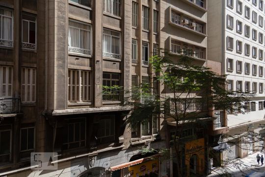 Vista de apartamento para alugar com 1 quarto, 55m² em República, São Paulo