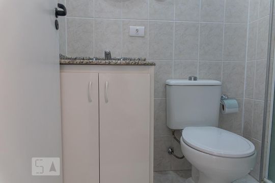 Banheiro de apartamento para alugar com 2 quartos, 53m² em Consolação, São Paulo