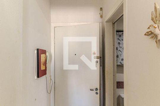 Corredor de Entrada de kitnet/studio à venda com 1 quarto, 28m² em Vila Buarque, São Paulo