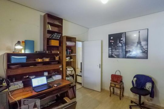 Casa à venda com 3 quartos, 300m² em Ipiranga, São Paulo