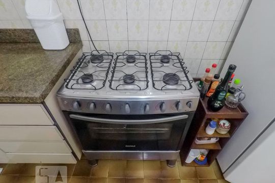 Casa para alugar com 3 quartos, 300m² em Ipiranga, São Paulo