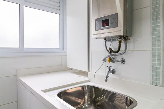 Área de serviço de kitnet/studio para alugar com 1 quarto, 54m² em Vila Nova Conceição, São Paulo