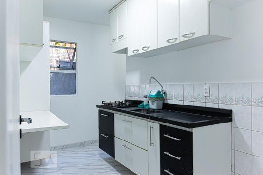 Cozinha de apartamento para alugar com 2 quartos, 63m² em Vila Santa Teresa (zona Sul), São Paulo
