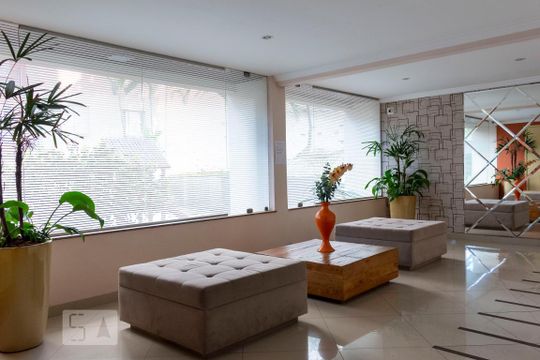 Hall de entrada  de apartamento à venda com 2 quartos, 69m² em Jardim Patente Novo, São Paulo