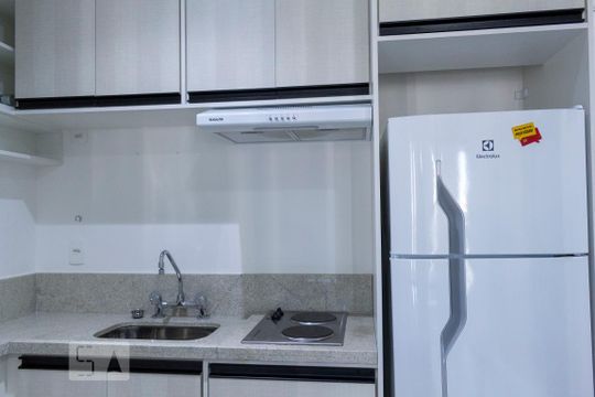 Cozinha de kitnet/studio para alugar com 1 quarto, 35m² em Vila Mariana, São Paulo