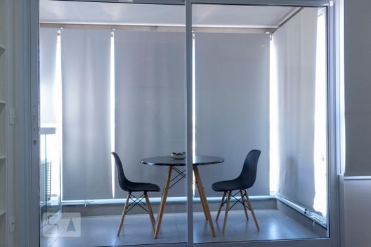 Varanda de kitnet/studio para alugar com 1 quarto, 35m² em Vila Mariana, São Paulo