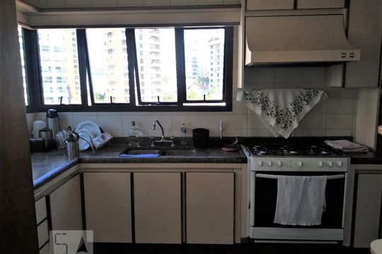 Cozinha de apartamento à venda com 3 quartos, 225m² em Jardim Vila Mariana, São Paulo