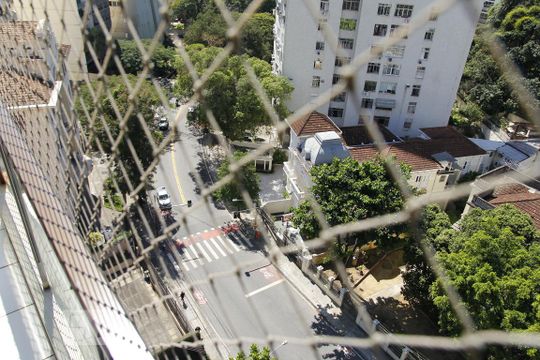 Vista de apartamento para alugar com 1 quarto, 78m² em Cosme Velho, Rio de Janeiro