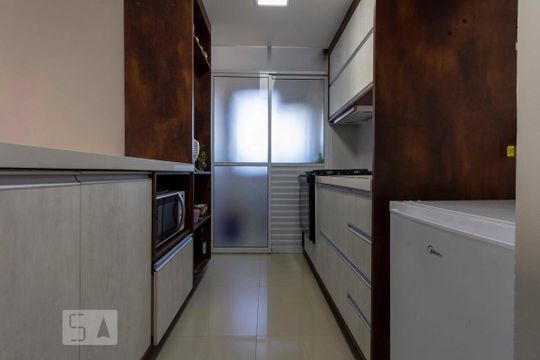 Cozinha de apartamento à venda com 2 quartos, 58m² em Vila Ema, São Paulo