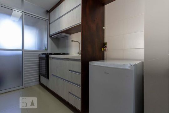 Cozinha de apartamento à venda com 2 quartos, 58m² em Vila Ema, São Paulo