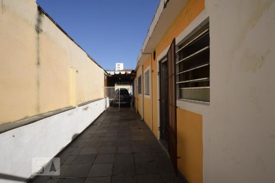 Corredor de casa à venda com 2 quartos, 200m² em Vila Ribeiro de Barros, São Paulo