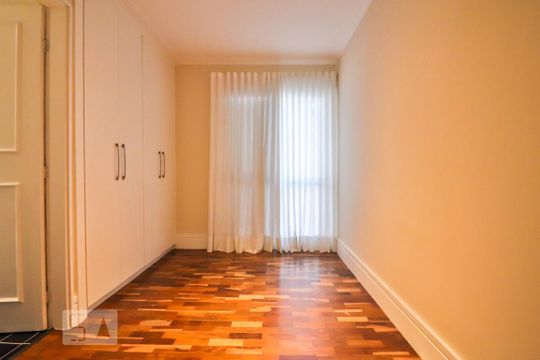 Quarto 1 de apartamento para alugar com 3 quartos, 156m² em Cerqueira César, São Paulo