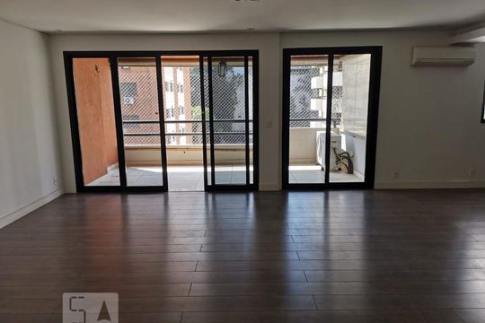 Apartamento para alugar com 2 quartos, 135m² em Real Parque, São Paulo