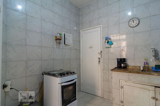 Cozinha  de apartamento à venda com 3 quartos, 109m² em Centro, Niterói