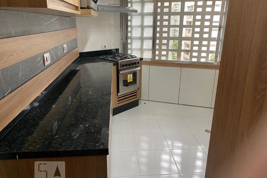 Cozinha de apartamento para alugar com 2 quartos, 60m² em Consolação, São Paulo