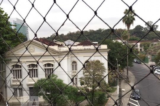 Vista da Sala de apartamento à venda com 2 quartos, 80m² em Centro, Niterói