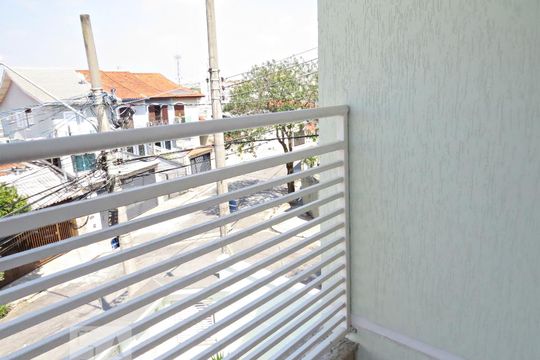 Varanda de casa à venda com 3 quartos, 134m² em Vila Nivi, São Paulo
