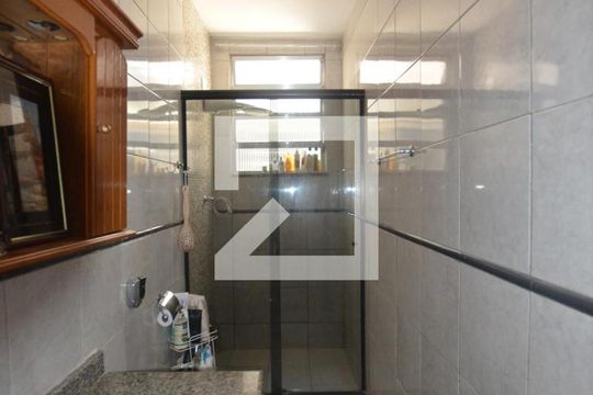 Banheiro de apartamento à venda com 2 quartos, 49m² em Irajá, Rio de Janeiro