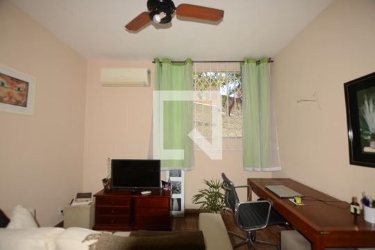 Sala de apartamento à venda com 2 quartos, 49m² em Irajá, Rio de Janeiro