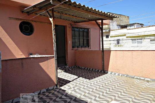 Quintal de casa para alugar com 2 quartos, 100m² em Vila Constança, São Paulo