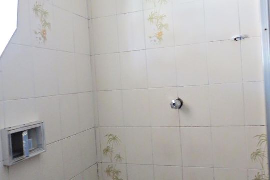 Detalhe banheiro de casa para alugar com 2 quartos, 100m² em Vila Constança, São Paulo
