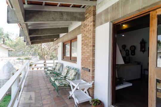 Sacada de casa à venda com 4 quartos, 450m² em Interlagos, São Paulo