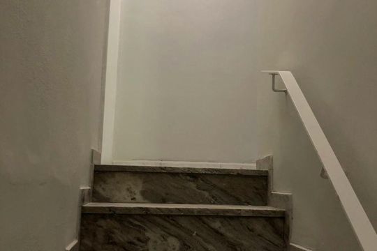 Escada de casa à venda com 3 quartos, 220m² em Jardim Humaita, São Paulo
