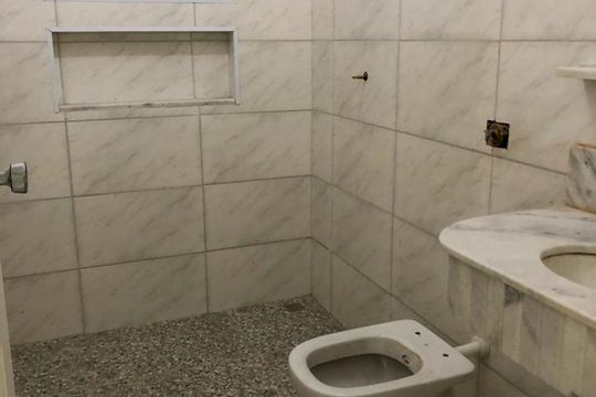 Banheiro 2 de casa à venda com 3 quartos, 220m² em Jardim Humaita, São Paulo