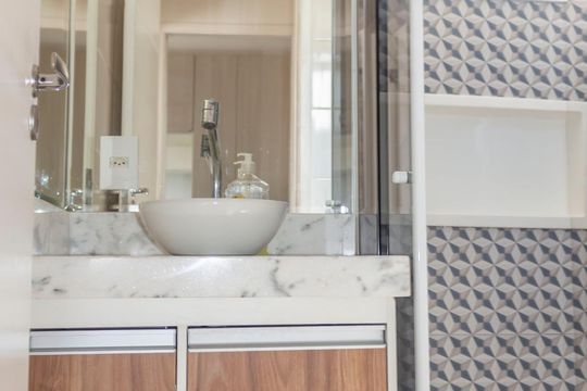 Banheiro de apartamento à venda com 2 quartos, 48m² em Vila Bela Vista (zona Norte), São Paulo