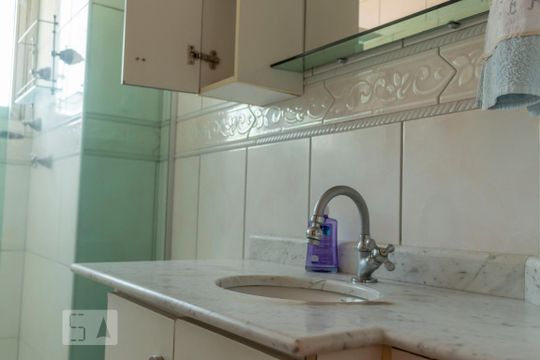 Banheiro de apartamento à venda com 2 quartos, 48m² em Vila Bela Vista, São Paulo