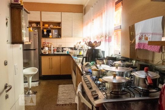 Cozinha de casa à venda com 3 quartos, 300m² em Itaquera, São Paulo
