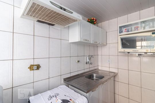 Cozinha de apartamento à venda com 2 quartos, 48m² em São Miguel Paulista, São Paulo