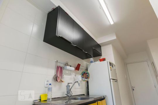 Cozinha de apartamento para alugar com 2 quartos, 41m² em Cambuci, São Paulo