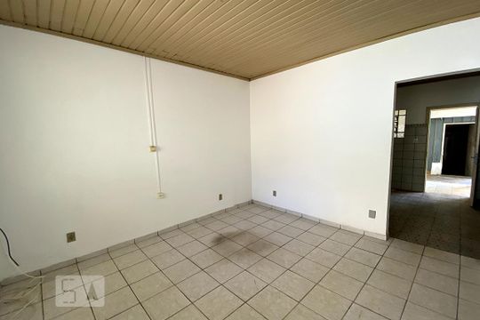 Casa para alugar com 2 quartos, 75m² em Feitoria, São Leopoldo