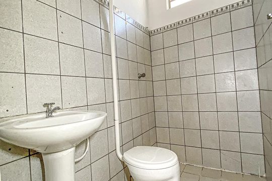 Banheiro de casa para alugar com 2 quartos, 75m² em Feitoria, São Leopoldo