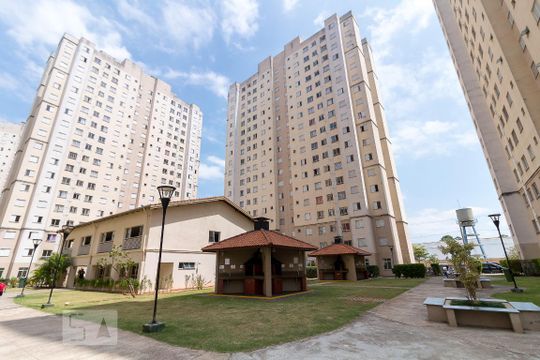 Área comum de apartamento para alugar com 2 quartos, 45m² em Ponte Grande, Guarulhos
