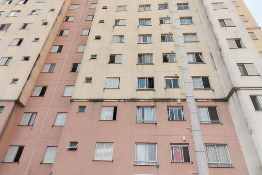 Fachada do bloco de apartamento para alugar com 2 quartos, 45m² em Ponte Grande, Guarulhos