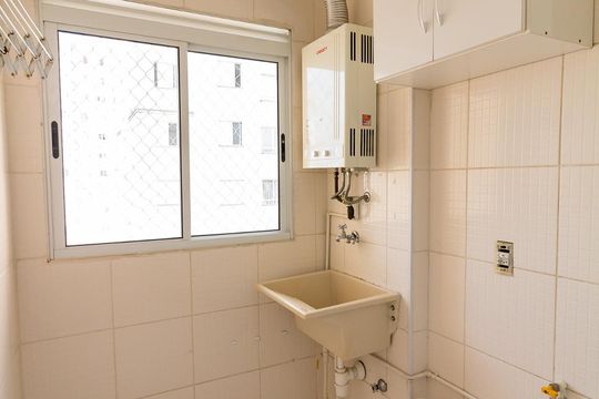 Área de serviço de apartamento para alugar com 2 quartos, 45m² em Ponte Grande, Guarulhos