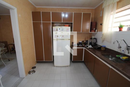 Cozinha de casa à venda com 3 quartos, 220m² em Jardim Franca, São Paulo