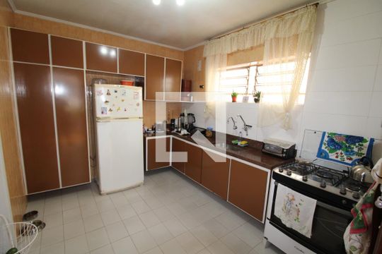 Cozinha de casa à venda com 3 quartos, 220m² em Jardim Franca, São Paulo