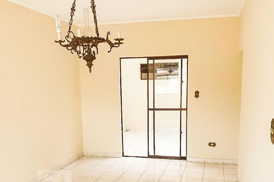 Casa à venda com 3 quartos, 300m² em São José, São Caetano do Sul