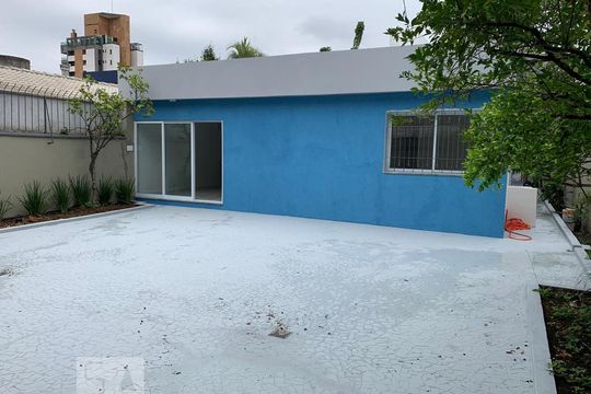 Área Externa de casa para alugar com 6 quartos, 400m² em Vila Mariana, São Paulo