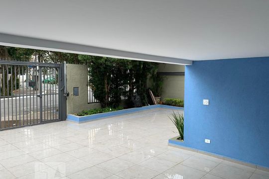 Garagem de casa para alugar com 6 quartos, 400m² em Vila Mariana, São Paulo
