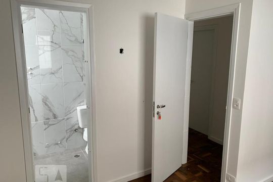 Quarto 5 de casa para alugar com 6 quartos, 400m² em Vila Mariana, São Paulo